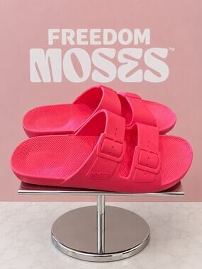 Freedom Moses Two Band Slides Neon Pink Sandals EU 39/40 US 9/10